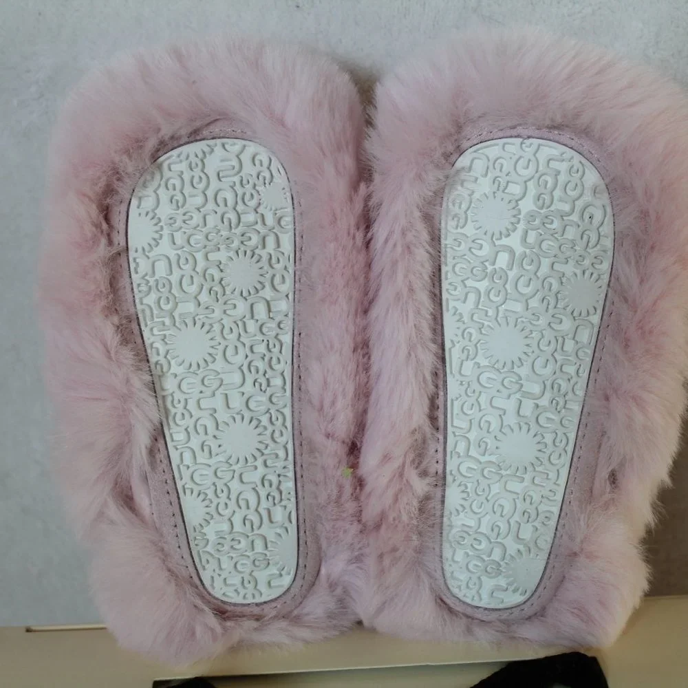 UGG INFANT‎ FLUFF PINK BOOTIES 4/5 12-18 MONTHS NEW